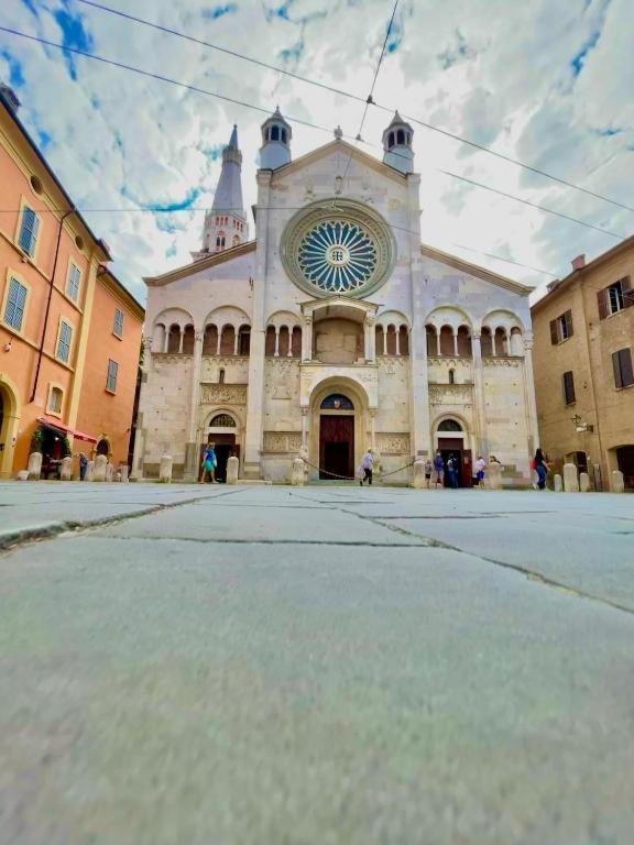 Residence Del Centro Modena Exterior photo